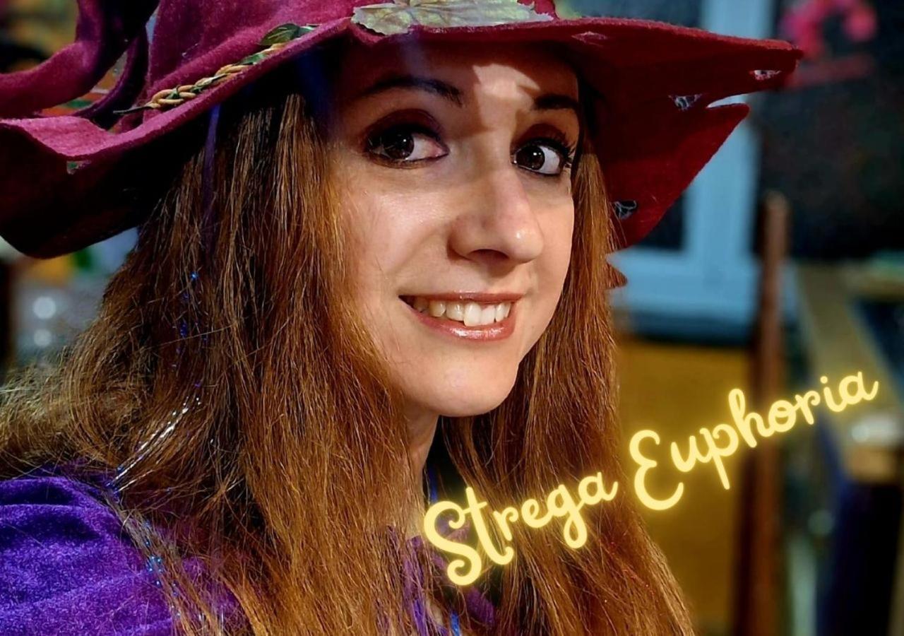 La Casa Di Strega Euphoria - Casa Vacanza Tra Arte E Magia Витербо Екстериор снимка
